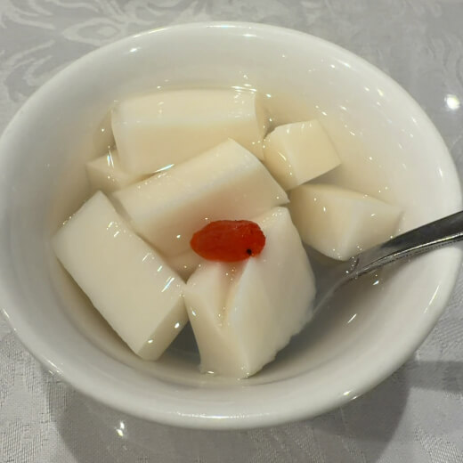 翡翠楼　杏仁豆腐